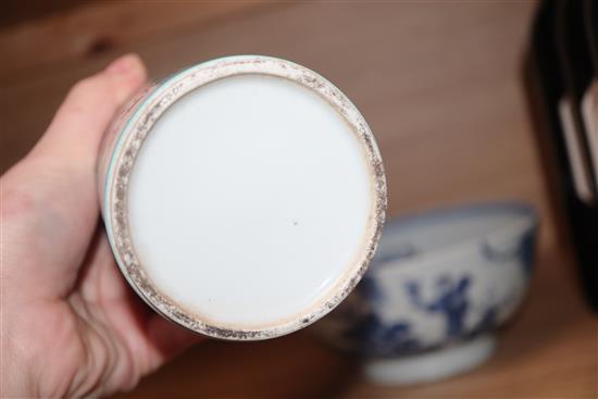 A Chinese blue and white bowl and sleeve vase Sleeve vase H.24cm